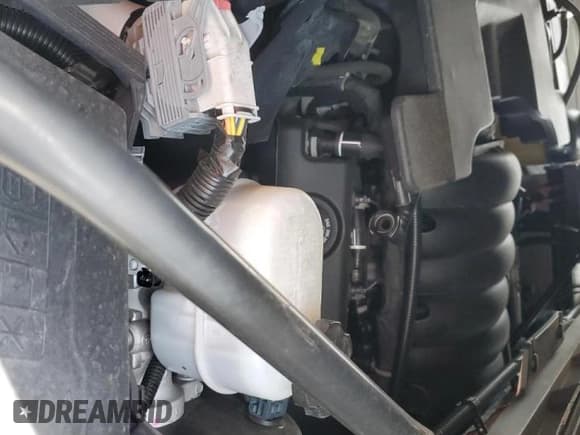 ✅ 2016 GMC Sierra 1500 SLE • VIN: 3GTU2MEC6GG270121 • Лот: 54254535. Опубликован ранее на Copart с пробегом Не указан. Бесплатный доступ к архиву аукционных продаж из США и подробный отчёт об истории автомобиля на DreamBid. Изображение 11.