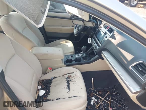 ✅ 2016 Subaru Legacy Premium • VIN: 4S3BNAD65G3037133 • Lot: 42471767. Wystawiony na IAAI z przebiegiem 138 492 mil. Bezpłatny archiwum sprzedaży aukcyjnych z USA i szczegółowy raport historii pojazdu na DreamBid. Zdjęcie 5.