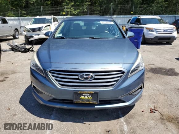 ✅ 2015 Hyundai Sonata SE • VIN: 5NPE24AF7FH165775 • Лот: 69750305. Опубликован ранее на Copart с пробегом 122 902 миль. Бесплатный доступ к архиву аукционных продаж из США и подробный отчёт об истории автомобиля на DreamBid. Изображение 5.