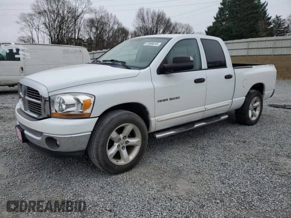 2006 Dodge 1500 ST с VIN 1D7HA18N26S600981, выставлен на аукционе Copart как лот 87699245 с пробегом 166 514 миль миль и Списание • Salvage title. История ставок и продаж доступна на DreamBid. Изображение 1.