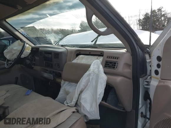 ✅ 1999 Ford F-250 XL • VIN: 1FTNX20F5XEC00435 • Lot: 41137317. Listed on IAAI with 346,348 mi. Free auction sales archive from the USA and detailed vehicle history report at DreamBid. Image 5.