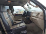 ✅ 2005 Ford Excursion Eddie Bauer • VIN: 1FMNU44L05ED40163 • Lot: 41989162. Wystawiony na IAAI z przebiegiem 416 163 mil. Bezpłatny archiwum sprzedaży aukcyjnych z USA i szczegółowy raport historii pojazdu na DreamBid. Zdjęcie 5.