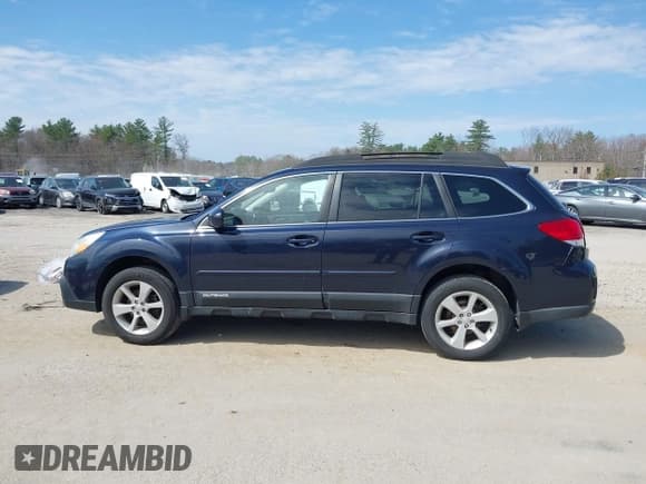 ✅ 2013 Subaru Outback Premium • VIN: 4S4BRBGC4D3228318 • Лот: 42098245. Опубликован ранее на IAAI с пробегом 111 884 миль. Бесплатный доступ к архиву аукционных продаж из США и подробный отчёт об истории автомобиля на DreamBid. Изображение 14.