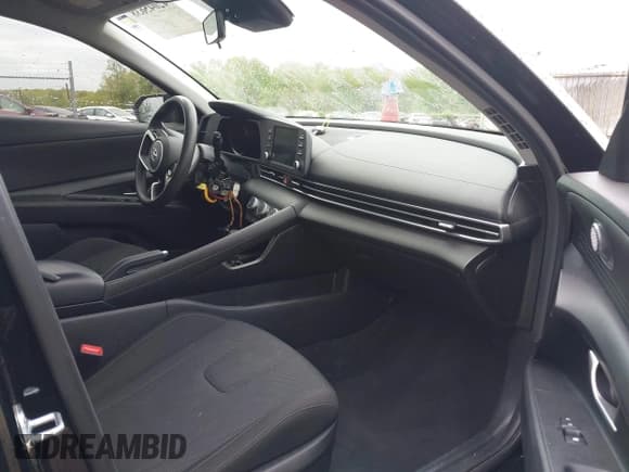 ✅ 2021 Hyundai Elantra SE • VIN: KMHLL4AGXMU105372 • Lot: 42045638. Listed on IAAI with 60,334 mi. Free auction sales archive from the USA and detailed vehicle history report at DreamBid. Image 5.