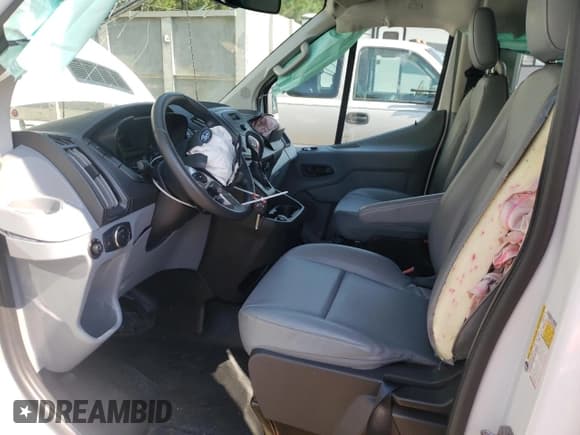 ✅ 2017 Ford Transit XL • VIN: 1FMZK1ZM3HKB38009 • Лот: 74470314. Опубликован ранее на Copart с пробегом Не указан. Бесплатный доступ к архиву аукционных продаж из США и подробный отчёт об истории автомобиля на DreamBid. Изображение 7.