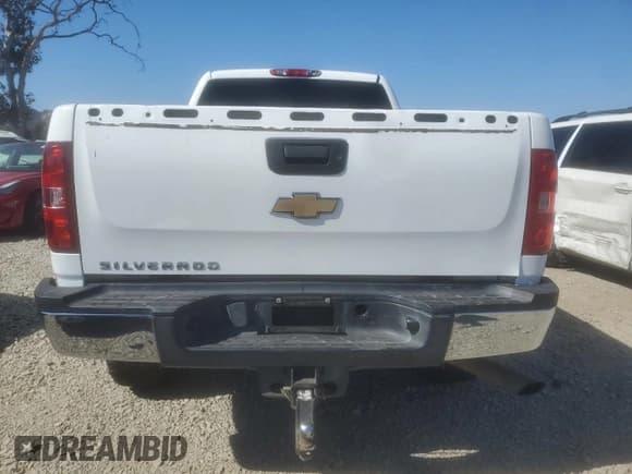 ✅ 2011 Chevrolet Silverado 2500HD Work Truck • VIN: 1GC2KVEG9BZ235369 • Lot: 81783075. Wystawiony na Copart z przebiegiem 276 099 mil. Bezpłatny archiwum sprzedaży aukcyjnych z USA i szczegółowy raport historii pojazdu na DreamBid. Zdjęcie 6.