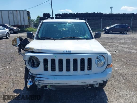 ✅ 2017 Jeep Patriot High Altitude • VIN: 1C4NJRFB5HD155468 • Lot: 42857214. Listed on IAAI with 132,447 mi. Free auction sales archive from the USA and detailed vehicle history report at DreamBid. Image 13.