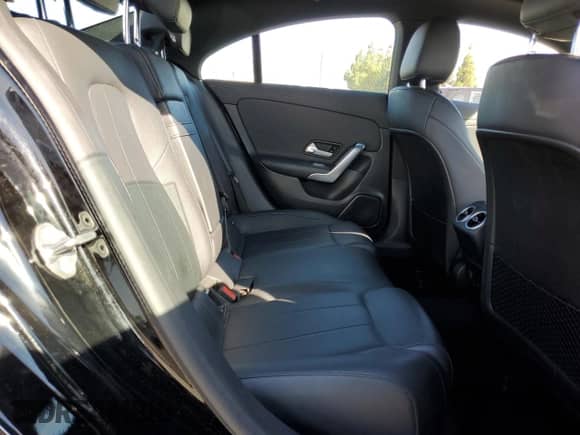 2023 Mercedes-Benz CLA 250 с VIN W1K5J4GB0PN334887, выставлен на аукционе Copart как лот 70424815 с пробегом 26 987 миль миль и Списание • Salvage title. История ставок и продаж доступна на DreamBid. Изображение 10.