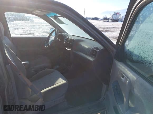 ✅ 2002 Isuzu Rodeo • VIN: 4S2DM58W824320291 • Lot: 41385761. Listed on IAAI with 177,441 mi. Free auction sales archive from the USA and detailed vehicle history report at DreamBid. Image 5.