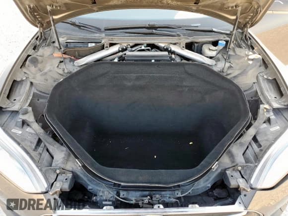 ✅ 2015 Tesla Model S 85D • VIN: 5YJSA1E28FF107829 • Лот: 80302295. Опубликован ранее на Copart с пробегом 136 916 миль. Бесплатный доступ к архиву аукционных продаж из США и подробный отчёт об истории автомобиля на DreamBid. Изображение 12.