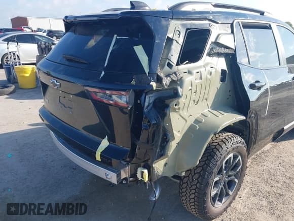 ✅ 2026 Chevrolet Equinox FWD ACTIV • VIN: 3GNAXKEG2TL131950 • Lot: 42992545. Wystawiony na IAAI z przebiegiem 823 mil. Bezpłatny archiwum sprzedaży aukcyjnych z USA i szczegółowy raport historii pojazdu na DreamBid. Zdjęcie 6.