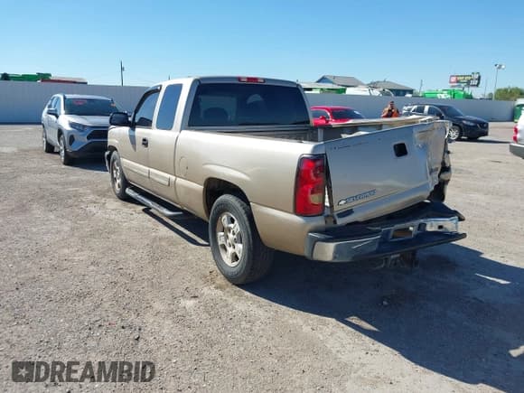 ✅ 2004 Chevrolet Silverado 1500 LS • VIN: 2GCEC19T541151202 • Lot: 43584247. Listed on IAAI with 272,098 mi. Free auction sales archive from the USA and detailed vehicle history report at DreamBid. Image 3.