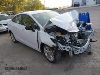 ✅ 2019 Chevrolet Cruze LT • VIN: 1G1BE5SM0K7113537 • Lot: 43223059. Listed on IAAI with 29,732 mi. Free auction sales archive from the USA and detailed vehicle history report at DreamBid. Image 1.