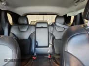 ✅ 2020 Jeep Cherokee Latitude • VIN: 1C4PJMCX6LD584414 • Lot: 70132235. Wystawiony na Copart z przebiegiem 37 601 mil. Bezpłatny archiwum sprzedaży aukcyjnych z USA i szczegółowy raport historii pojazdu na DreamBid. Zdjęcie 10.