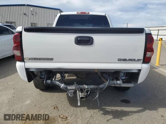 2001 Chevrolet Silverado 1500 LT z VIN 1GCEC19T61Z196121, wystawiony jako Copart lot #52824795 z przebiegiem 201 224 mil mil oraz Szkoda całkowita • Salvage title. Historia ofert i sprzedaży dostępna na DreamBid. Obrazek 6.