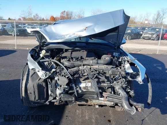 ✅ 2016 Porsche Cayenne • VIN: WP1AA2A28GKA14304 • Lot: 43629393. Listed on IAAI with 121,652 mi. Free auction sales archive from the USA and detailed vehicle history report at DreamBid. Image 6.