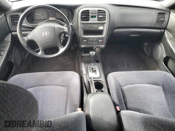 2004 Hyundai Sonata z VIN KMHWF25S14A044695, wystawiony jako Copart lot #41608795 z przebiegiem 54 904 mil mil oraz Czysty tytuł • Clean title. Historia ofert i sprzedaży dostępna na DreamBid. Obrazek 8.