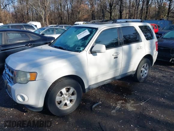 ✅ 2011 Ford Escape Limited • VIN: 1FMCU9EG2BKB79155 • Lot: 43834096. Listed on IAAI with 172,840 mi. Free auction sales archive from the USA and detailed vehicle history report at DreamBid. Image 6.