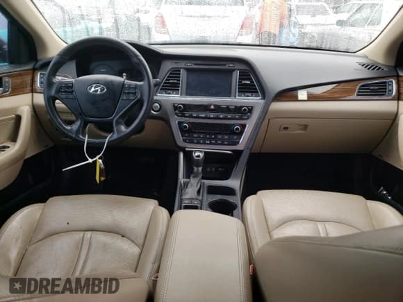 ✅ 2016 Hyundai Sonata Limited • VIN: KMHE34L1XGA014724 • Lot: 41916663. Listed on Copart with 131,641 mi. Free auction sales archive from the USA and detailed vehicle history report at DreamBid. Image 8.
