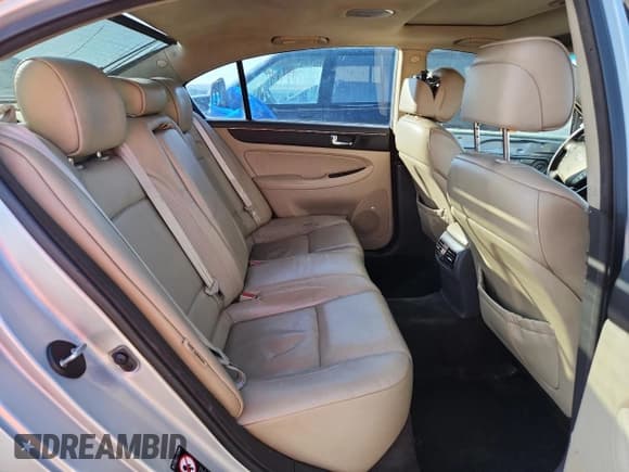 ✅ 2009 Hyundai Genesis • VIN: KMHGC46E89U033684 • Лот: 85355955. Опубликован ранее на Copart с пробегом 221 220 миль. Бесплатный доступ к архиву аукционных продаж из США и подробный отчёт об истории автомобиля на DreamBid. Изображение 10.