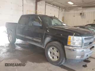 2013 Chevrolet Silverado 1500 LT with VIN 3GCPKSE79DG346060, listed as a IAAI auction lot 42718146 with 303,332 mi miles and . Bid and sale history available at DreamBid. Image 1.