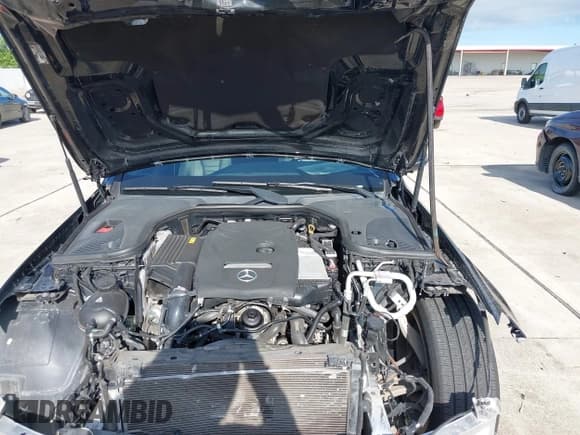 ✅ 2018 Mercedes-Benz E 300 • VIN: WDDZF4JB4JA346356 • Lot: 42867280. Listed on IAAI with 110,571 mi. Free auction sales archive from the USA and detailed vehicle history report at DreamBid. Image 10.