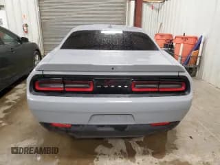 ✅ 2022 Dodge Challenger R/T • VIN: 2C3CDZBT8NH144352 • Lot: 44804763. Wystawiony na Copart z przebiegiem 19 974 mil. Bezpłatny archiwum sprzedaży aukcyjnych z USA i szczegółowy raport historii pojazdu na DreamBid. Zdjęcie 6.