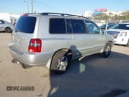 ✅ 2004 Toyota Highlander • VIN: JTEGP21A740025122 • Lot: 43899566. Wystawiony na IAAI z przebiegiem 291 788 mil. Bezpłatny archiwum sprzedaży aukcyjnych z USA i szczegółowy raport historii pojazdu na DreamBid. Zdjęcie 4.