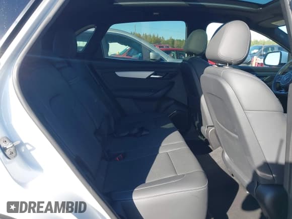 ✅ 2024 VinFast VF 8 Plus • VIN: RLLV1AFA2RH006654 • Лот: 43493262. Опубликован ранее на IAAI с пробегом 8 393 миль. Бесплатный доступ к архиву аукционных продаж из США и подробный отчёт об истории автомобиля на DreamBid. Изображение 8.