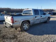 ✅ 2004 Chevrolet Silverado 1500 LS • VIN: 2GCEK13T941382163 • Lot: 84823424. Wystawiony na Copart z przebiegiem 207 003 mil. Bezpłatny archiwum sprzedaży aukcyjnych z USA i szczegółowy raport historii pojazdu na DreamBid. Zdjęcie 3.