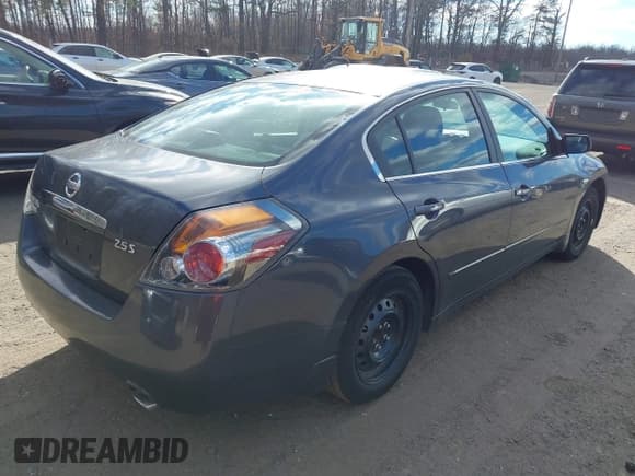 ✅ 2009 Nissan Altima S • VIN: 1N4AL21E09N559359 • Lot: 43729345. Wystawiony na IAAI z przebiegiem 244 819 mil. Bezpłatny archiwum sprzedaży aukcyjnych z USA i szczegółowy raport historii pojazdu na DreamBid. Zdjęcie 4.