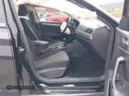 ✅ 2020 Volkswagen Jetta S • VIN: 3VWN57BU2LM040658 • Lot: 42874671. Wystawiony na IAAI z przebiegiem 42 838 mil. Bezpłatny archiwum sprzedaży aukcyjnych z USA i szczegółowy raport historii pojazdu na DreamBid. Zdjęcie 5.