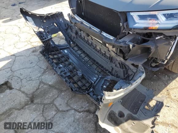 ✅ 2019 Audi SQ5 Prestige • VIN: WA1C4AFY0K2082611 • Lot: 36546133. Wystawiony na Copart z przebiegiem 23 037 mil. Bezpłatny archiwum sprzedaży aukcyjnych z USA i szczegółowy raport historii pojazdu na DreamBid. Zdjęcie 13.