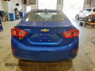 2017 Chevrolet Cruze LT z VIN 1G1BE5SM7H7277148, wystawiony jako Copart lot #91120265 z przebiegiem 59 417 mil mil oraz Szkoda całkowita • Salvage title. Historia ofert i sprzedaży dostępna na DreamBid. Obrazek 6.