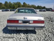✅ 1990 Mercury Grand Marquis • VIN: 2MECM75FXLX651812 • Lot: 81373235. Wystawiony na Copart z przebiegiem 9 676 mil. Bezpłatny archiwum sprzedaży aukcyjnych z USA i szczegółowy raport historii pojazdu na DreamBid. Zdjęcie 6.