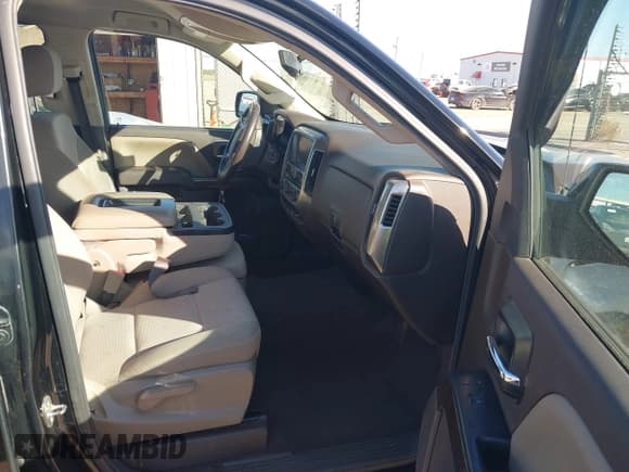 ✅ 2018 Chevrolet Silverado 1500 LT • VIN: 3GCPCREC3JG549623 • Lot: 43623946. Wystawiony na IAAI z przebiegiem 125 398 mil. Bezpłatny archiwum sprzedaży aukcyjnych z USA i szczegółowy raport historii pojazdu na DreamBid. Zdjęcie 5.