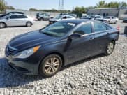 ✅ 2013 Hyundai Sonata GLS • VIN: 5NPEB4AC8DH772433 • Lot: 72907134. Wystawiony na Copart z przebiegiem 76 731 mil. Bezpłatny archiwum sprzedaży aukcyjnych z USA i szczegółowy raport historii pojazdu na DreamBid. Zdjęcie 1.