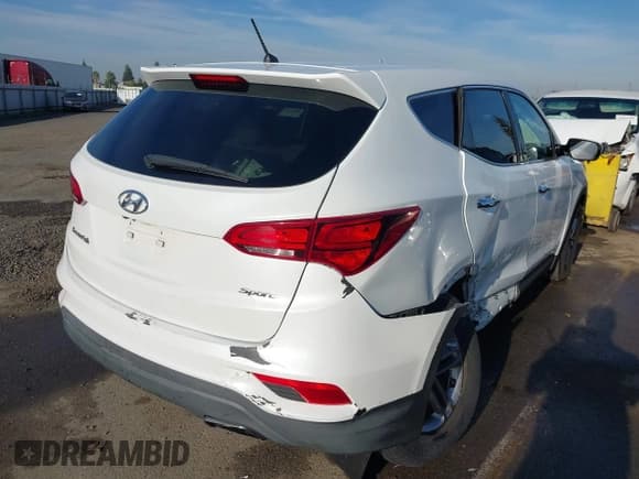 ✅ 2018 Hyundai Santa Fe 2.4L • VIN: 5NMZT3LB6JH086039 • Лот: 43639604. Опубликован ранее на IAAI с пробегом 90 196 миль. Бесплатный доступ к архиву аукционных продаж из США и подробный отчёт об истории автомобиля на DreamBid. Изображение 4.