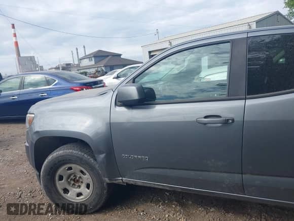 2018 Chevrolet Colorado 4WD Z71 с VIN 1GCHTDEN7J1273308, выставлен на аукционе IAAI как лот 42234416 с пробегом 267 264 миль миль и . История ставок и продаж доступна на DreamBid. Изображение 14.