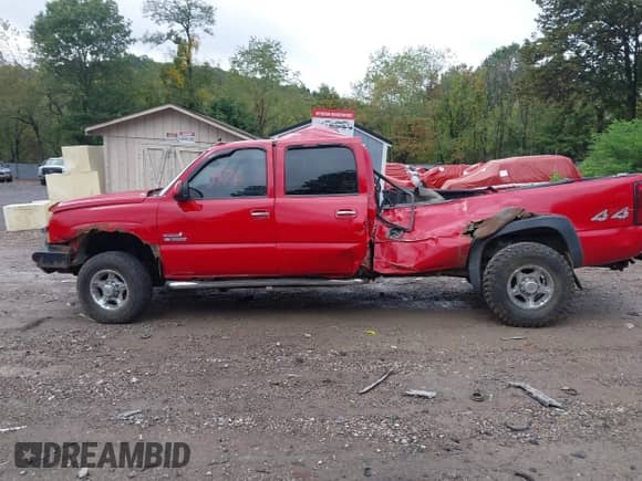 2006 Chevrolet Silverado 3500 SRW Wrk Trk with VIN 1GCHK33D56F148342, listed as a IAAI auction lot 43313976 with 227,064 mi miles and . Bid and sale history available at DreamBid. Image 14.