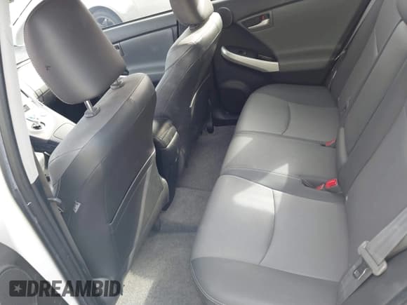 ✅ 2015 Toyota Prius Three • VIN: JTDKN3DU1F1935684 • Лот: 43682447. Опубликован ранее на IAAI с пробегом 106 565 миль. Бесплатный доступ к архиву аукционных продаж из США и подробный отчёт об истории автомобиля на DreamBid. Изображение 8.