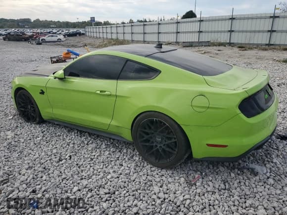 ✅ 2020 Ford Mustang GT • VIN: 1FA6P8CF2L5150158 • Lot: 82580365. Wystawiony na Copart z przebiegiem 76 419 mil. Bezpłatny archiwum sprzedaży aukcyjnych z USA i szczegółowy raport historii pojazdu na DreamBid. Zdjęcie 2.