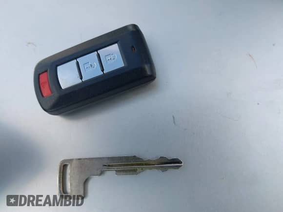 2018 Mitsubishi Outlander SE с VIN JA4AR3AW1JU005095, выставлен на аукционе IAAI как лот 41834921 с пробегом 127 137 миль миль и . История ставок и продаж доступна на DreamBid. Изображение 11.