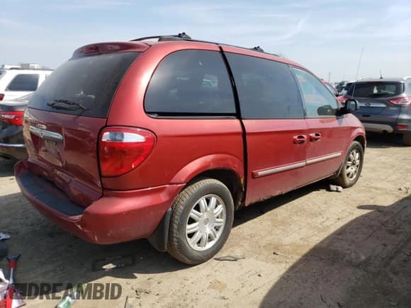 ✅ 2006 Chrysler Town & Country • VIN: 1A8GP45R86B569970 • Lot: 79897024. Listed on Copart with 147,895 mi. Free auction sales archive from the USA and detailed vehicle history report at DreamBid. Image 3.