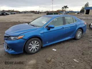 ✅ 2020 Toyota Camry Hybrid LE • VIN: 4T1C31AK0LU017206 • Лот: 85416255. Опубликован ранее на Copart с пробегом 92 077 миль. Бесплатный доступ к архиву аукционных продаж из США и подробный отчёт об истории автомобиля на DreamBid. Изображение 1.