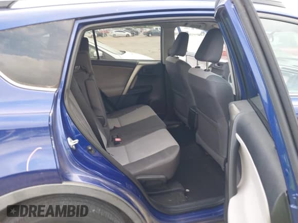 ✅ 2014 Toyota RAV4 LE • VIN: 2T3ZFREVXEW074141 • Lot: 43524420. Listed on IAAI with 160,664 mi. Free auction sales archive from the USA and detailed vehicle history report at DreamBid. Image 8.