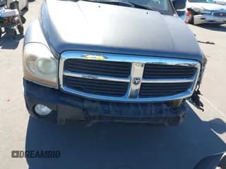 ✅ 2005 Dodge Durango SLT • VIN: 1D8HD48N95F509296 • Lot: 43464425. Wystawiony na IAAI z przebiegiem 290 205 mil. Bezpłatny archiwum sprzedaży aukcyjnych z USA i szczegółowy raport historii pojazdu na DreamBid. Zdjęcie 6.