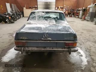 ✅ 1973 Mercedes-Benz 220 • VIN: 1150101210720 • Lot: 87466714. Wystawiony na Copart z przebiegiem 81 947 mil. Bezpłatny archiwum sprzedaży aukcyjnych z USA i szczegółowy raport historii pojazdu na DreamBid. Zdjęcie 6.