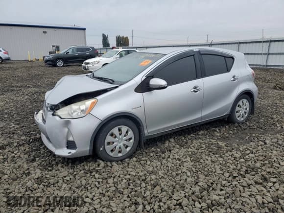 ✅ 2014 Toyota Prius One • VIN: JTDKDTB38E1060115 • Lot: 82776635. Wystawiony na Copart z przebiegiem 259 018 mil. Bezpłatny archiwum sprzedaży aukcyjnych z USA i szczegółowy raport historii pojazdu na DreamBid. Zdjęcie 1.