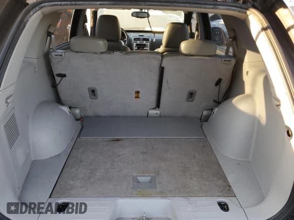 ✅ 2008 Chevrolet Equinox LS • VIN: 2CNDL23FX86292579 • Лот: 48788965. Опубликован ранее на Copart с пробегом 212 481 миль. Бесплатный доступ к архиву аукционных продаж из США и подробный отчёт об истории автомобиля на DreamBid. Изображение 6.